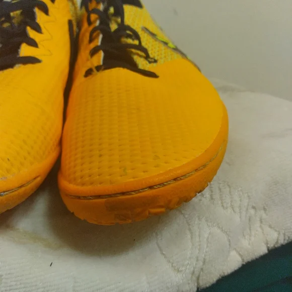 Mens Nike ELASTICO PRO III Indoor Soccer Shoes Size can be